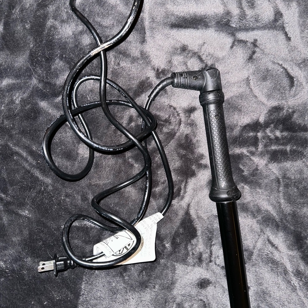 Black Curling Wand with Cord